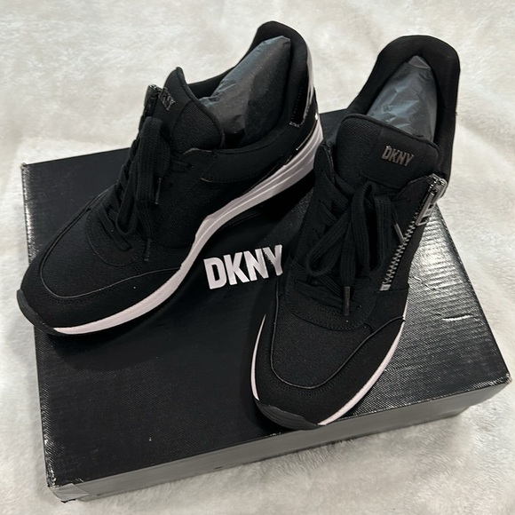 Dkny Shoes - DKNY KADEN - Lace Up Wedg size 8